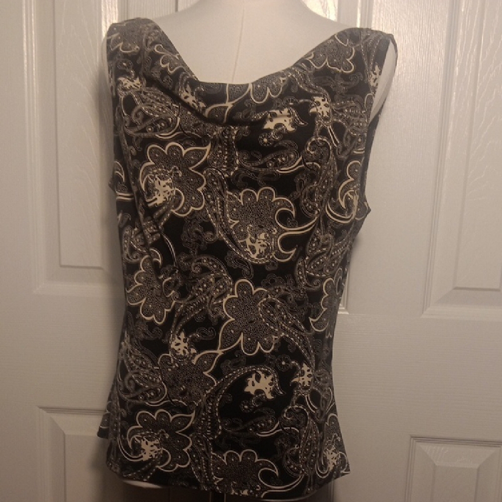 BCBG Black and Cream Paisley Sleeveless Blouse Medium